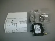 Airpax LMLK1-1RS4-29172-30 Circuit Breaker W/ 90° Universal 702683 Mounting Kit