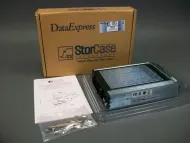 StorCase/Kingston aftageligt SCSI Wide Ultra320-drevkabinet med 80-pin SCA-interface